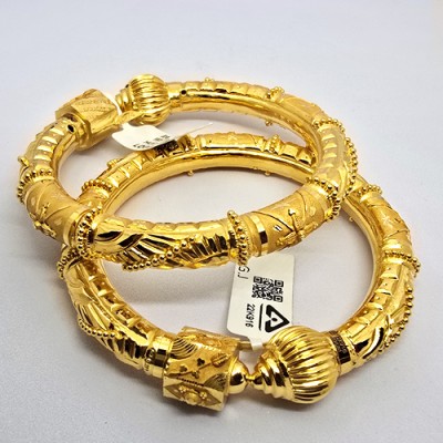 Traditional 22K Gold Designer Bala (Pair) – Handcrafted Textured Bangles Traditional 22K Gold Designer Bala (Pair) – Handcrafted Textured Bangles